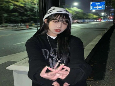 女澡堂各样年轻女胴体大众洗澡,时尚女澡堂，洗澡新潮流-2